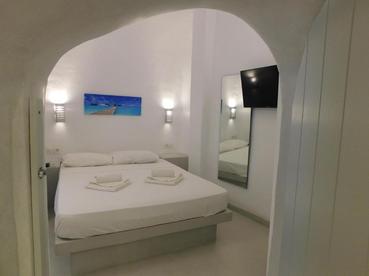 Calm Center Rooms Fira (Santorini) Exterior photo