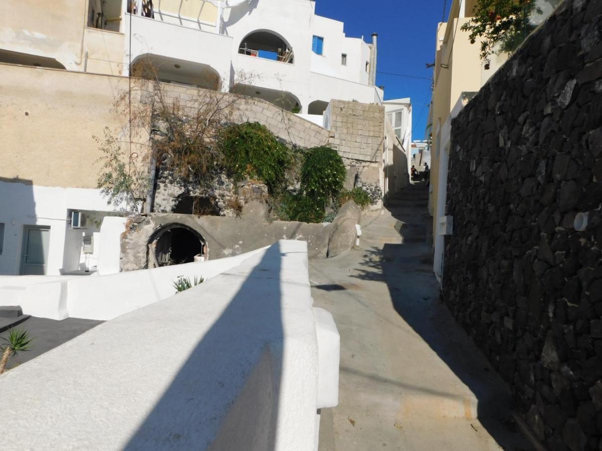 Calm Center Rooms Fira (Santorini) Exterior photo